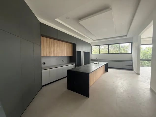Se vende apartamento de lujo en condominio de lujo.san José.escazu en Escazú, San José — $1,625,000 - Foto 2 de 29