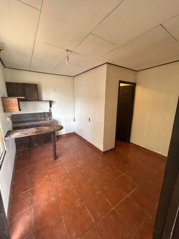 Se alquila Apartamento  in Colón, Mora, San José — ₡ 200 000