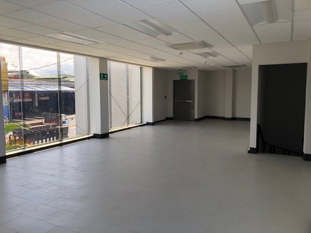ALQUILER DE OFICINAS, SAN JOSE, URUCA, CENTRO EJECUTIVO LA VIRGEN en Uruca, San José — $4,424