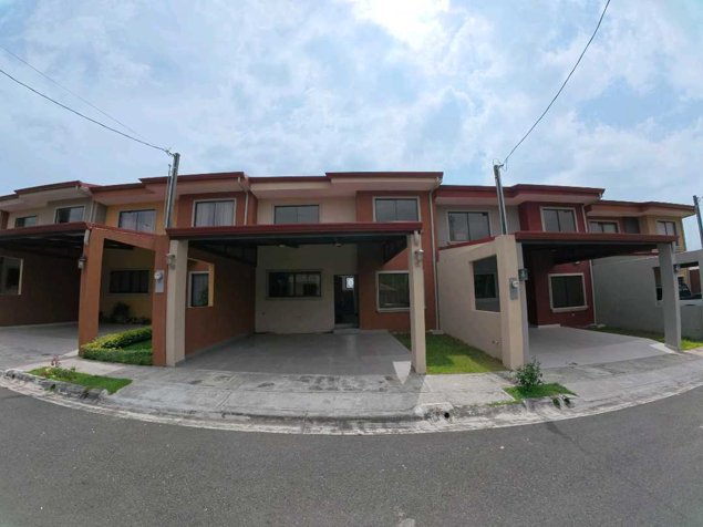 NEW HOUSE IN DULCE NOMBRE CONDOMINIUM, CORONADO. in San Rafael, Vázquez de Coronado, San José — 142 000 000 ₡ - Photo 1 of 30