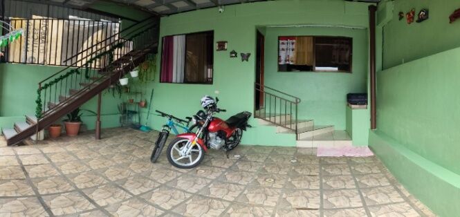 CASA CON APARTAMENTOS EN VENTA - ALAJUELA en San José, Alajuela — ₡ 98 000 000