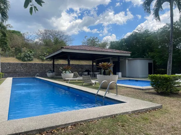 Venta de Apartamento en Brasil de Santa Ana. RAH 27-976 en Santa Ana, San José — $173,000