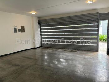 Loft remodelado con terraza y 3 parqueos pet friendly en Escazú 26-763 GS in San Rafael, Escazú, San José — $229,000 - Photo 4 of 9