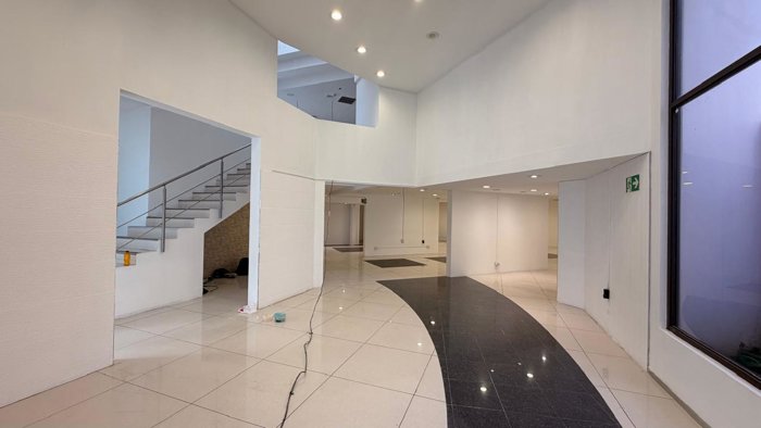 Se alquila, Local Comercial en Rohrmoser en Mata Redonda, San José — $6,000 - Foto 2 de 26