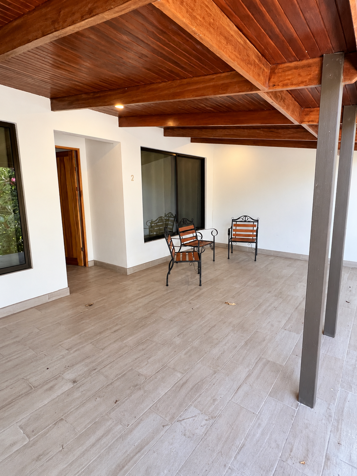 Casa en alquiler con piscina privada en Atenas en Atenas, Alajuela — $1,300 - Foto 2 de 14