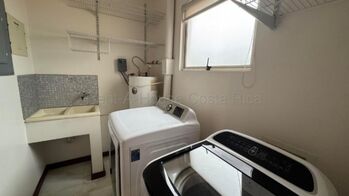 Alquiler de Apartamento en Escazú-San Rafael. RAH 27-32 in San Rafael, Escazú, San José — $2,500 - Photo 5 of 16