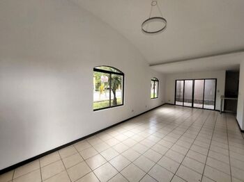 Venta de Casa en San Francisco de Heredia. RAH 25-2038 en San Francisco, Heredia — 107 000 000 ₡ - Foto 5 de 20