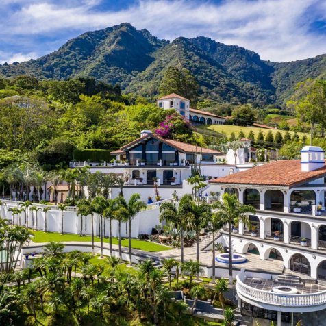 VENTA Mansión de Lujo en San Antonio de Escazú con Dos Residencias y Amenidades Resort 🌴 in San Antonio, Escazú, San José — $1,495,000 - Photo 2 of 50