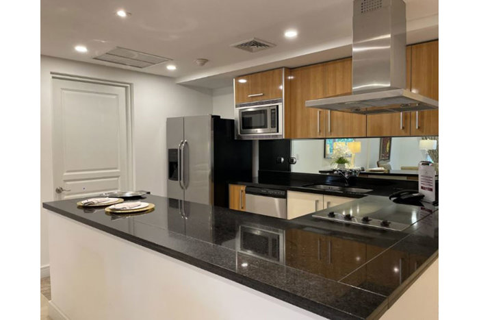 VENTA DE APARTAMENTO ESTILO CLASICO, SAN JOSE, ESCAZU, EL CORTIJO in Escazú, San José — $520,000