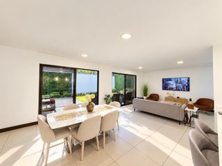 Casa en venta en Curridabat, Condominio 221 in Granadilla, Curridabat, San José — $350,000 - Photo 4 of 21
