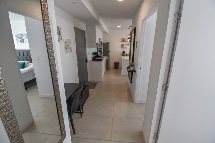 Apartamento Amueblado de 2 Habitaciones en Sky Garden Nunciatura en Pavas, San José — $212,000 - Foto 2 de 15