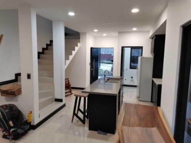 Venta de Casa en Moravia-San Vicente. RAH 25-992  en San Vicente, Moravia, San José — $198,500