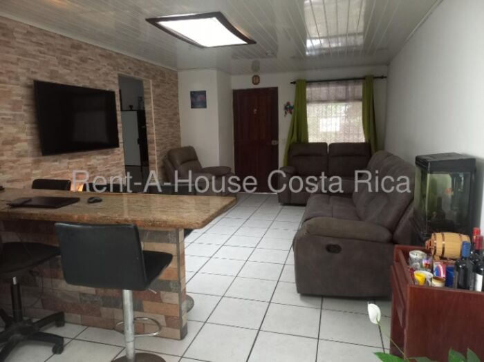 En 4 Reinas de Tibas, tu casa te espera in San Juan, Tibás, San José — $139,000