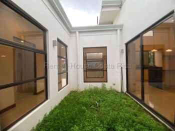 Alquiler Casa Puente de Piedra en Condominio  en Puente De Piedra, Grecia, Alajuela — $1,350 - Foto 5 de 14
