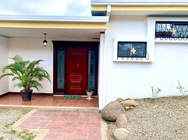Alquiler o venta de casa de uso mixto en San Rafael de Escazú in San Rafael, Escazú, San José — $4,500