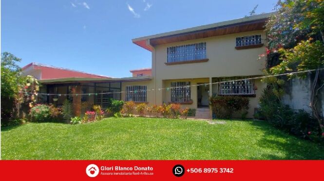 Gran Casa en Venta, Sabanilla in Sabanilla, Montes De Oca, San José — $378,000
