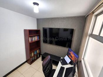 Se vende casa en Colón Mora 26-2134 en Colón, Mora, San José — $230,000 - Foto 4 de 24