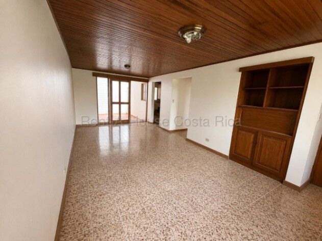 Se vende casa en Granadilla Curridabat 26-2218 en Granadilla, Curridabat, San José — ₡ 70 000 000