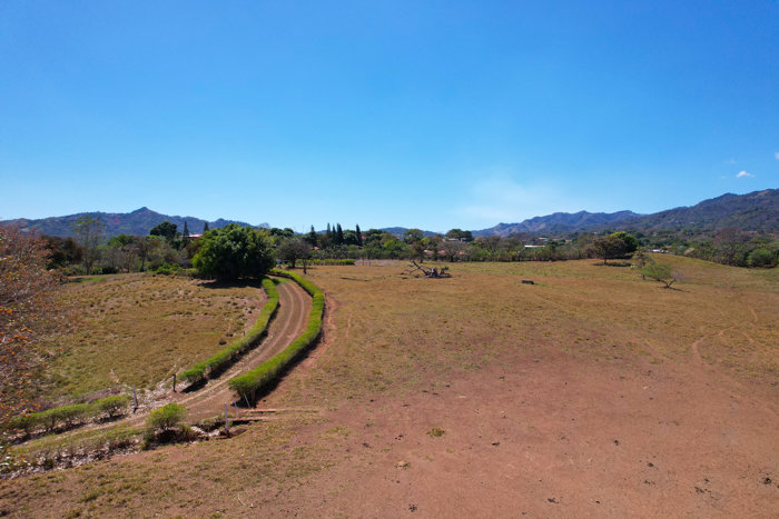 Exceptional Property for Sale Ideal for Investment in Atenas en Atenas, Alajuela — $3,200,000 - Foto 3 de 14