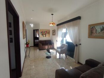 Casa con lujo y comodidad en amplio lote. Guachipelín, Escazú in San Rafael, Escazú, San José — $980,000 - Photo 5 of 15
