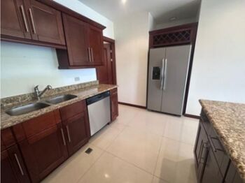ALQUILER DE APARTAMENTO AMUEBLADO, SAN JOSE, ESCAZU, SAN RAFAEL - 10171540 en San Rafael, Escazú, San José — $2,300 - Foto 4 de 25