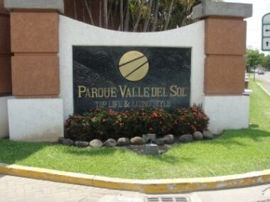 SE VENDE CASA EN VALLE DEL SOL SANTA ANA in Santa Ana, San José — $850,000