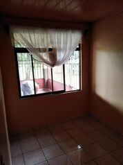 vendo casa 420m². 32 millones de colones, negociables en Guápiles, Pococí, Limón — 32 000 000 ₡ - Foto 5 de 9