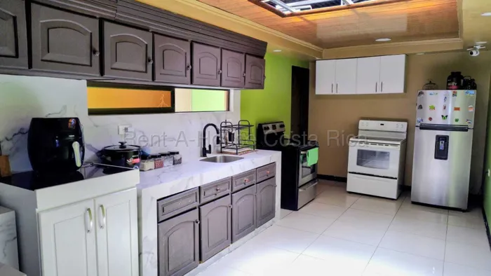 Casa Venta La Trinidad Moravia 85 Millones 180m2 Const 120m2 Terreno Principal 1ra Planta Terraza Te en La Trinidad, Moravia, San José — ₡ 85 000 000 - Foto 3 de 20