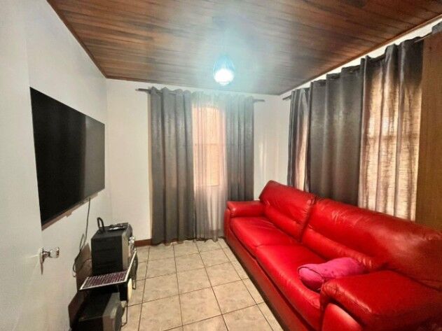 Venta de Casa + Mini Apto en San Juan de Tibás. in San Juan, Tibás, San José — $198,400