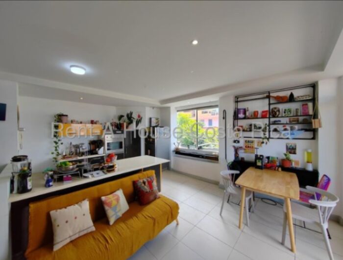 Venta de linda  casa centrica san jose catedral 26-1464 in Catedral, San José — $182,000