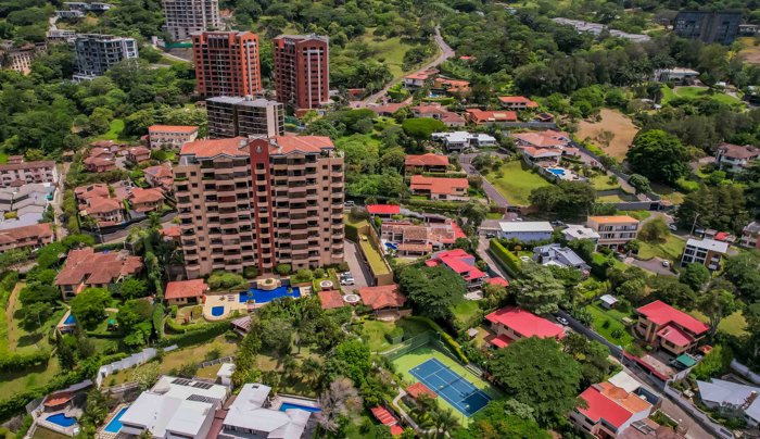 Apartamento de Lujo con Vistas en Valle del Tamarindo, Escazú en Escazú, San José — $789,000