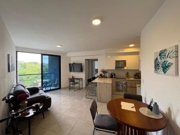 VENDO APARTAMENTO AMOBLADO EN SABANA, SAN JOSÉ. in Carmen, San José — $215,000