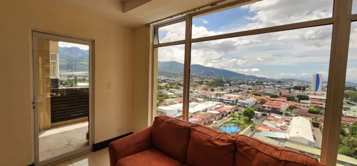 VENTA DE APARTAMENTO, SABANA, CONDOMINIO TORRES DEL LAGO in Mata Redonda, San José — $165,000 - Photo 2 of 9