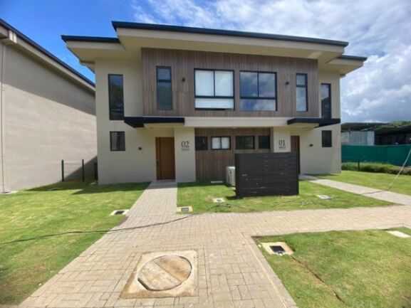 Venta de Townhouses con Piscina en Garabito-Jacó, Puntarenas. en Jacó, Garabito, Puntarenas — $430,000