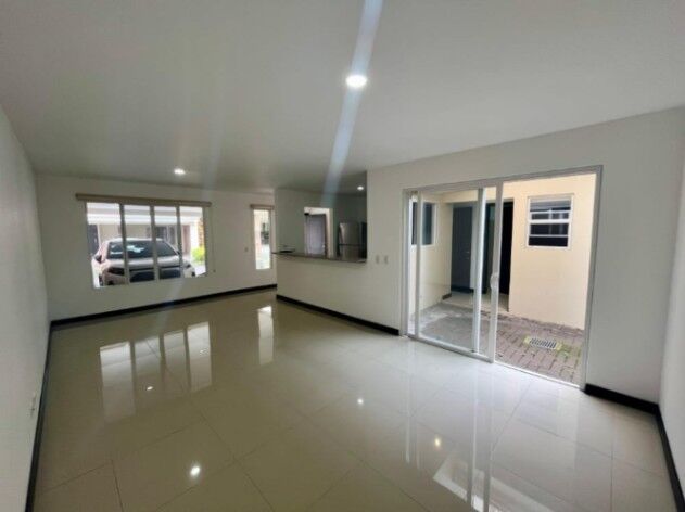 VENDO CASA EN SAN ANTONIO-ESCAZÚ. in San Antonio, Escazú, San José — $230,000