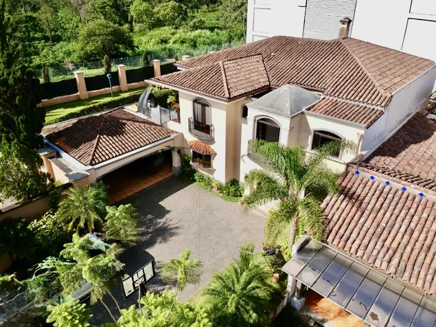 Venta de casa en Curridabat, Cipreses - En condominio en Granadilla, Curridabat, San José — $1,000,000 - Foto 2 de 21