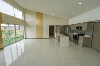 Penthouse de 2 Habitaciones en Paradisus Rohrmoser en Pavas, San José — $325,000 - Foto 5 de 22