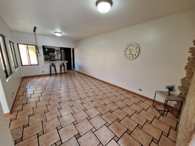 ALQUILER AMPLIA CASA EN CONDOMINIO SANTA ANA POZOS en Pozos, Santa Ana, San José — $1,450
