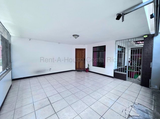 Venta de Casa en Goicoechea-Guadalupe. RAH 26-1747 in Guadalupe, Goicoechea, San José — ₡ 80 000 000 - Photo 2 of 16