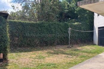 Venta casa de 3 niveles con vistas y amenidades familiares #26-1812 GS en Concepción, La Unión, Cartago — $505,340 - Foto 4 de 15