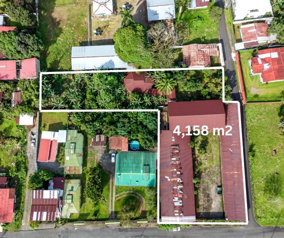 Gran Oportunidad: Terreno Céntrico en Guápiles, Ideal para Inversores en Guápiles, Pococí, Limón — $325,000