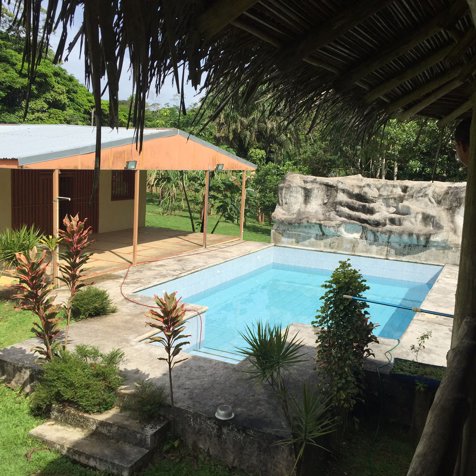 Quinta con Piscina y Rancho La Virgen Sarapiqui en La Virgen, Sarapiquí, Heredia — ₡ 100 000 000 - Foto 2 de 22