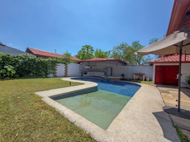 Venta de propiedad con piscina en Esparza, Puntarenas in San Juan Grande, Esparza, Puntarenas — ₡ 60 000 000