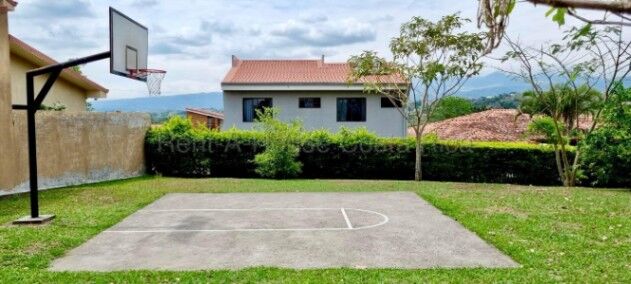 Lote plano en condominio exclusivo ideal para construir en Grecia Alajuela #26-1731 GS en Grecia, Alajuela — $52,000