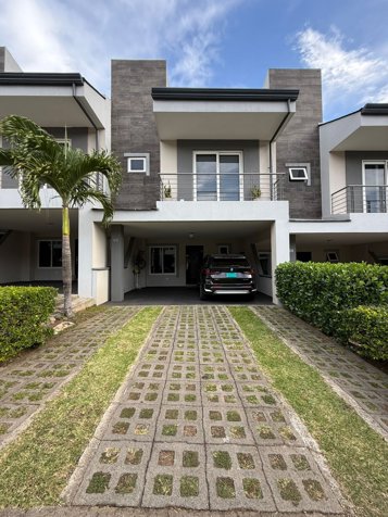 Venta de Casa en Condominio in San Rafael, Escazú, San José — $345,000