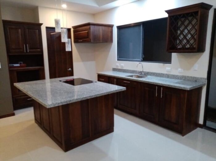 Se vende Casa Condomonio la Viña  en Tacares, Grecia, Alajuela — ₡ 92 000 000