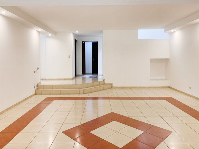Gran Oportunidad de VENTA en LOS LAURELES in Escazú, San José — $650,000 - Photo 3 of 16