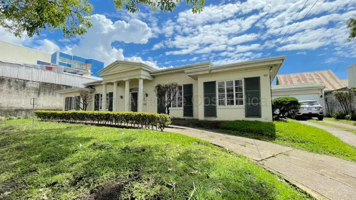 Lot + 1-Storey House for Sale in Barrio Escalante, San José. RAH 27-853 MIXED LAND USE in Carmen, San José — $850,000