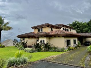 SE VENDE CASA  EN CIUDAD COLON en Colón, Mora, San José — $1,850,000 - Foto 5 de 111
