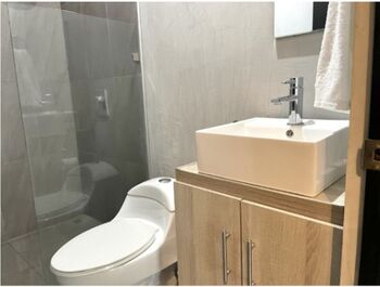 VENDO APARTAMENTO EN PIEDADES DE SANTA ANA. en Piedades, Santa Ana, San José — $125,000 - Foto 4 de 9